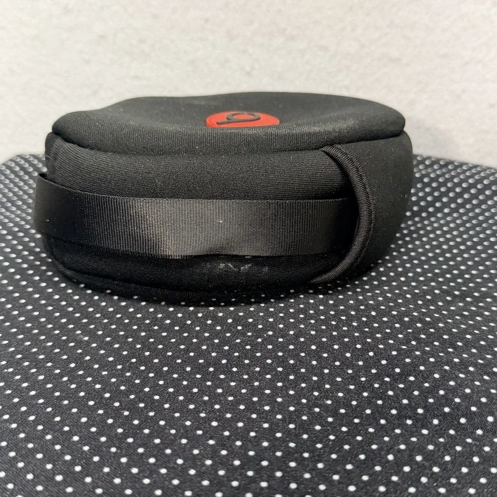 Beats by Dre Black Hard Shell Travel‎ Carrying Case Zip Organizer Pouch